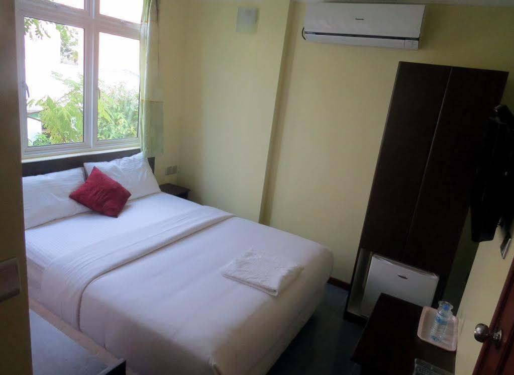 Coral Queen Inn Hulhumalé Extérieur photo
