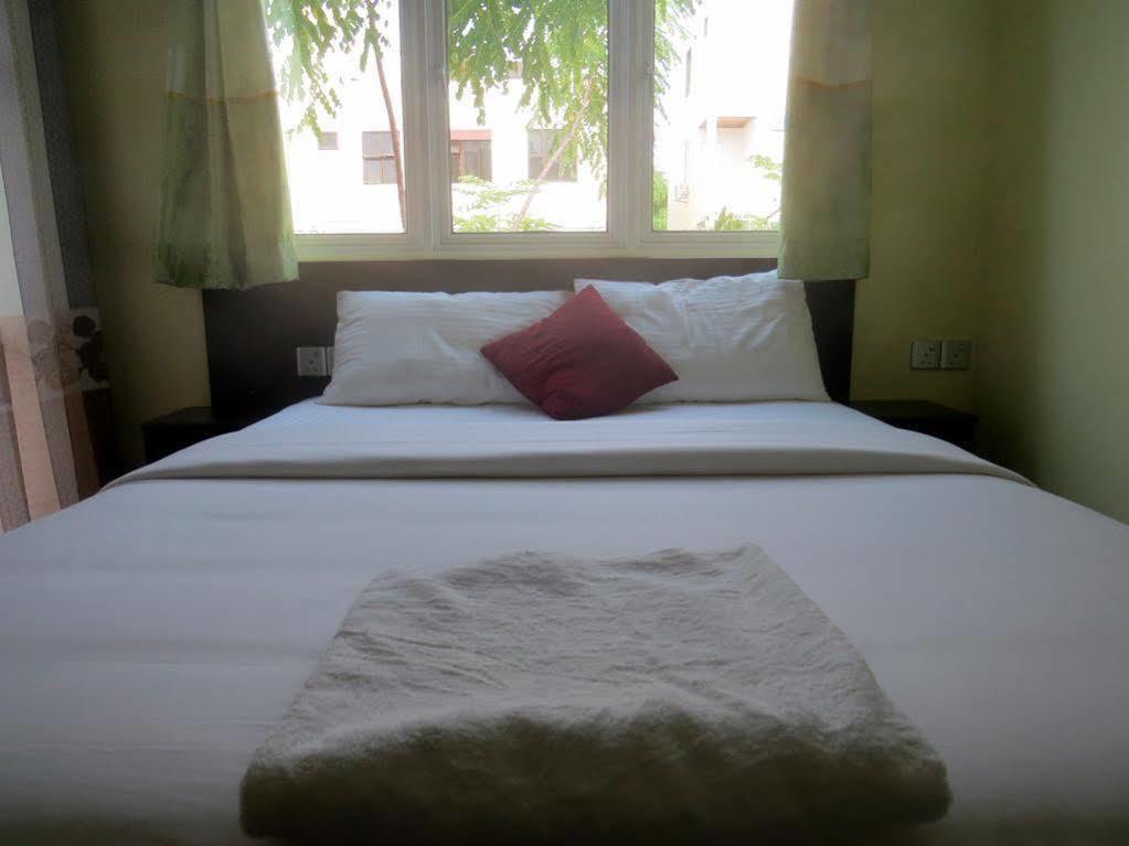 Coral Queen Inn Hulhumalé Extérieur photo