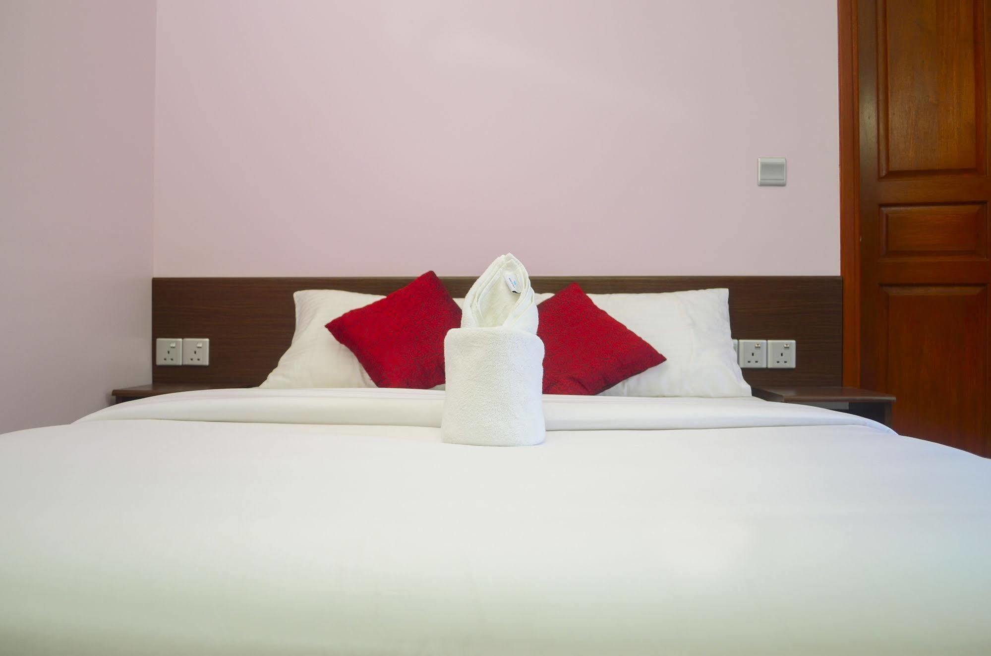 Coral Queen Inn Hulhumalé Extérieur photo