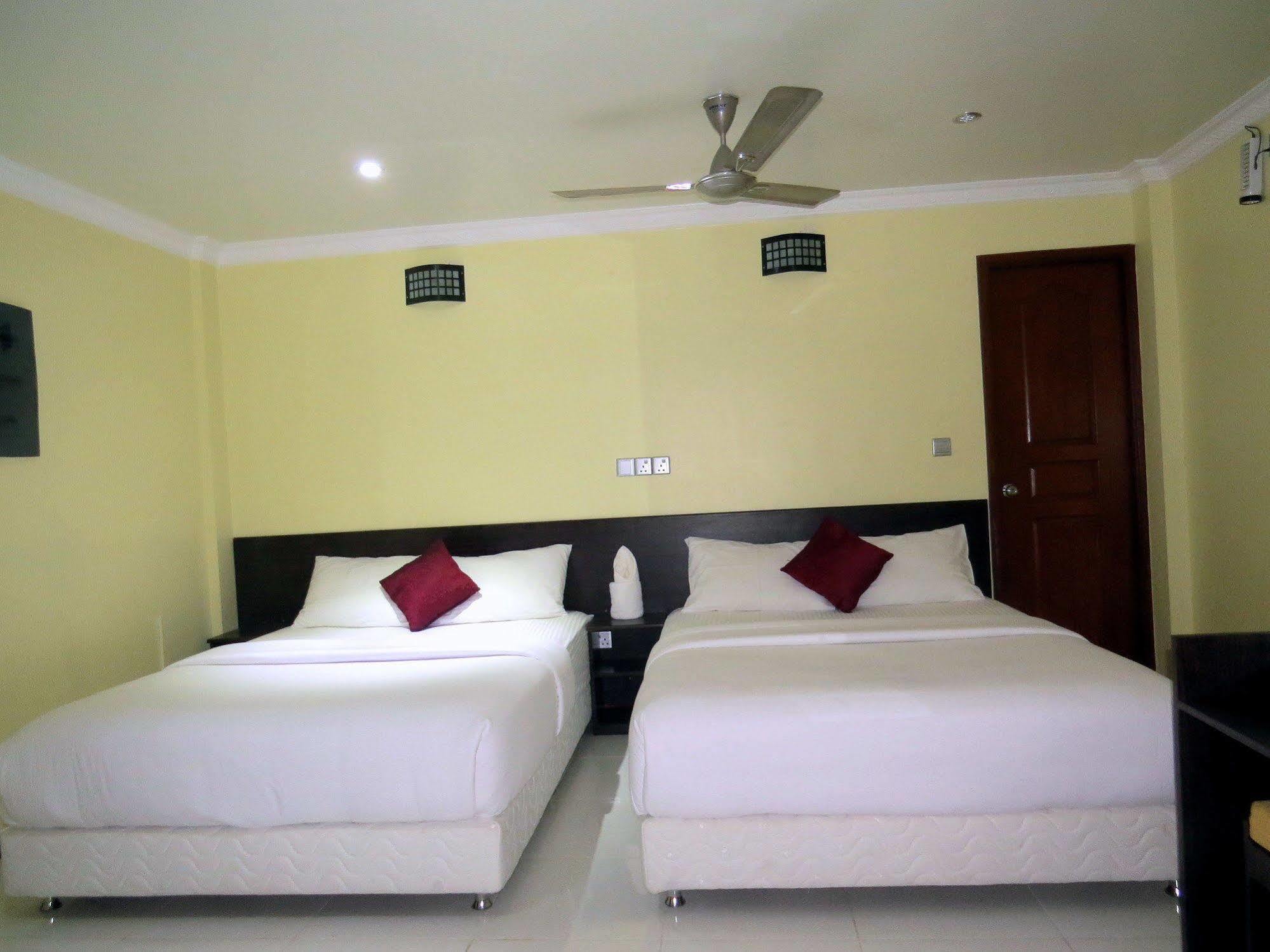 Coral Queen Inn Hulhumalé Extérieur photo